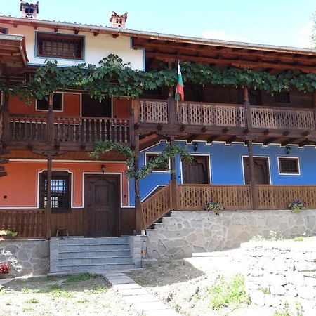 Недкова Къща Hotell Koprivsjtitsa Exteriör bild