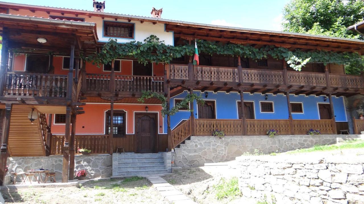 Недкова Къща Hotell Koprivsjtitsa Exteriör bild