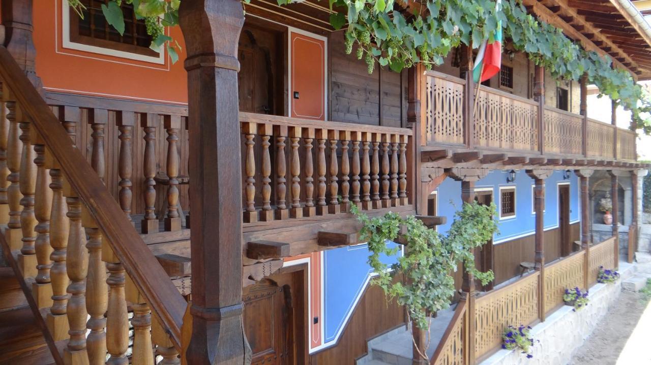 Недкова Къща Hotell Koprivsjtitsa Exteriör bild