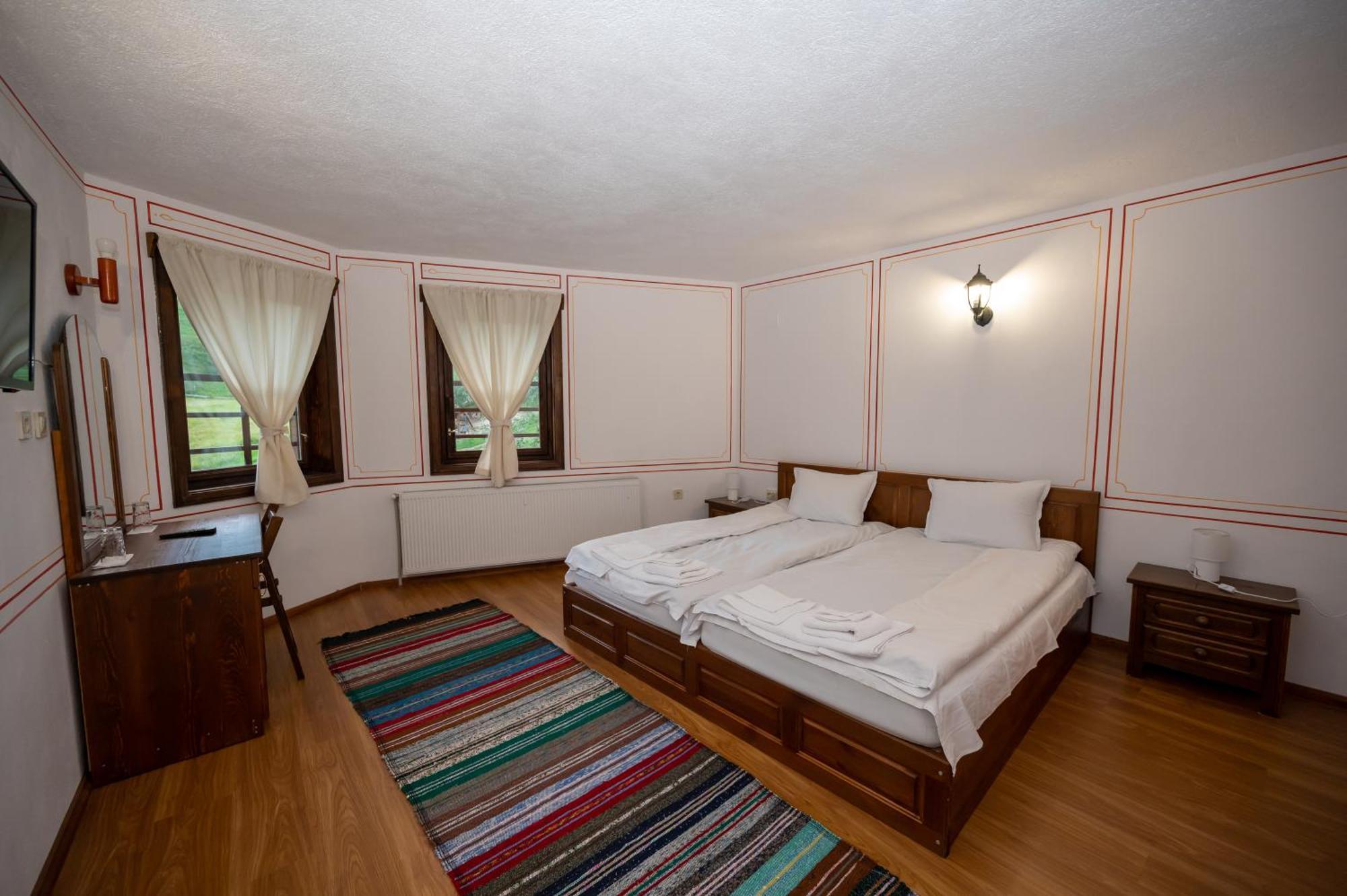 Недкова Къща Hotell Koprivsjtitsa Exteriör bild