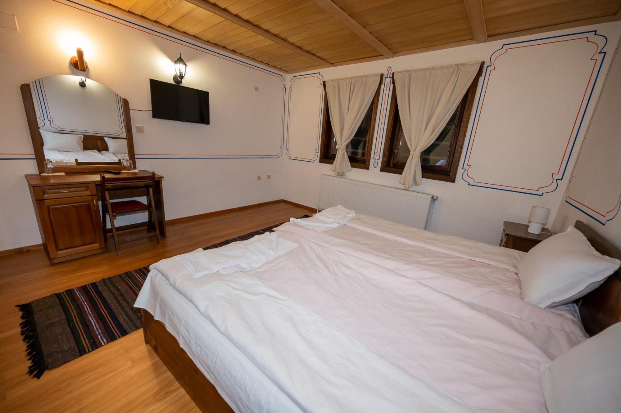 Недкова Къща Hotell Koprivsjtitsa Exteriör bild