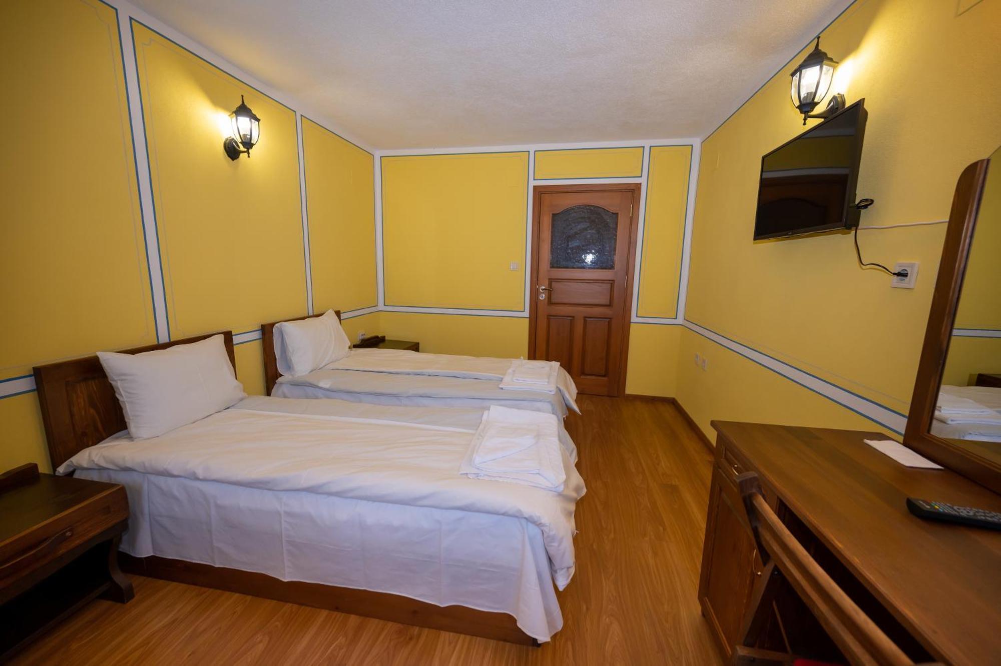 Недкова Къща Hotell Koprivsjtitsa Exteriör bild