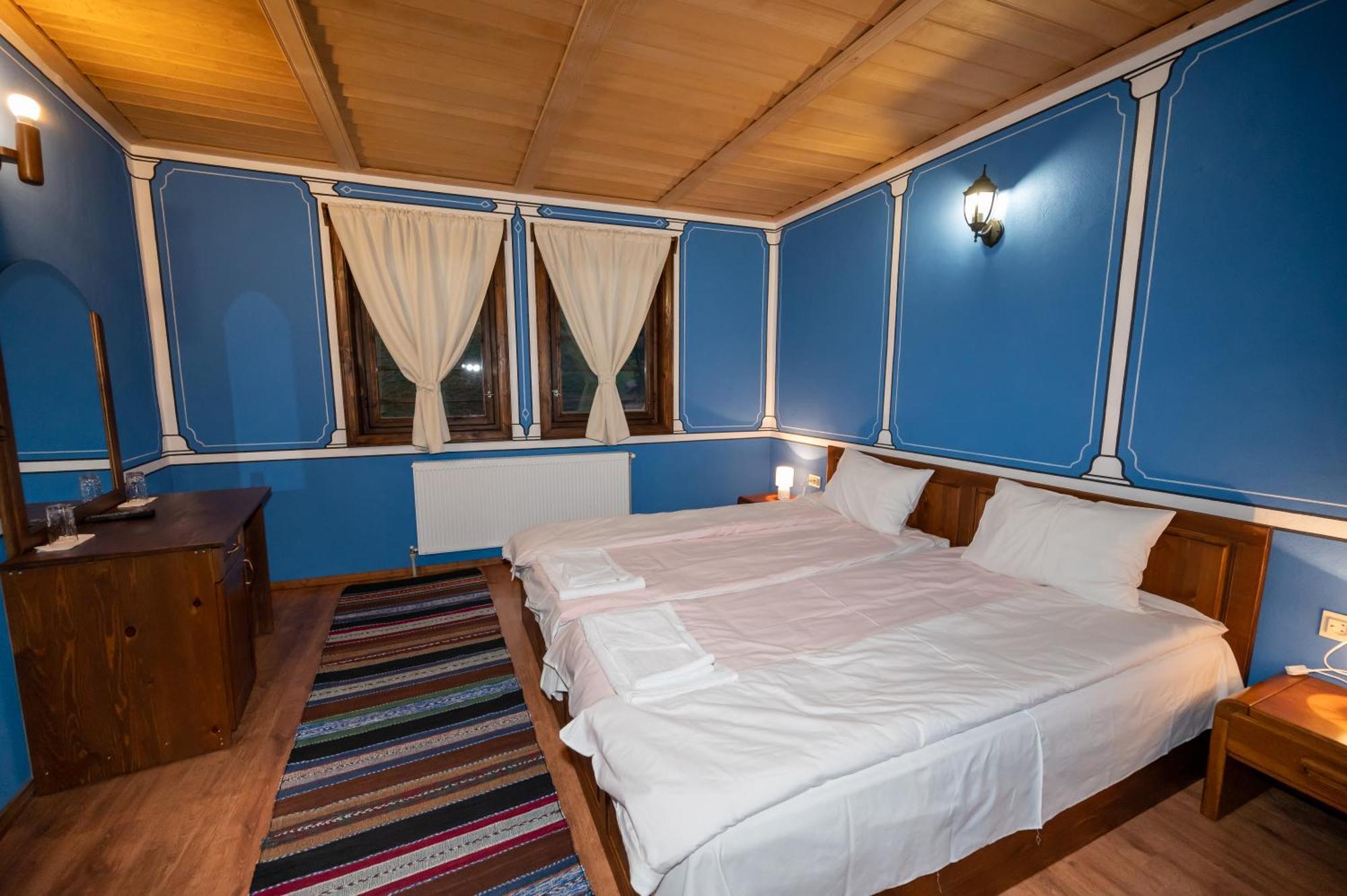 Недкова Къща Hotell Koprivsjtitsa Exteriör bild